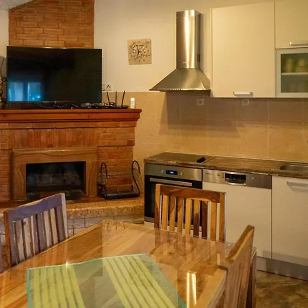 Maslinica Вилла Пучишча