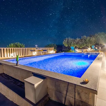 Вилла Maslinica *