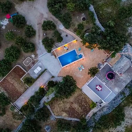 Maslinica Villa *